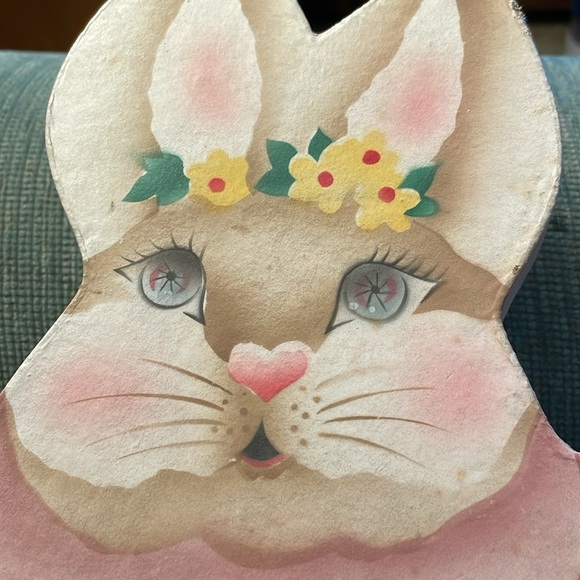 Adorable bunny box. - Picture 2 of 4